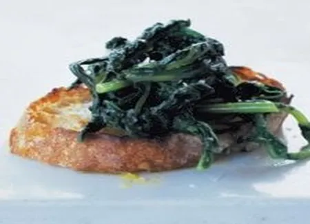 Garniture aux épinards pour crostini