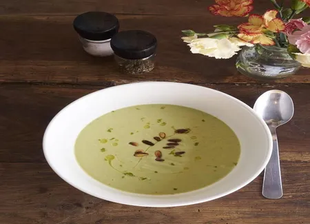 Gaspacho d'avocat et pamplemousse rose