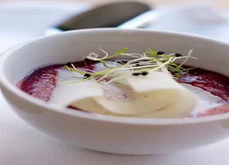 Gaspacho de prunes à la portugaise