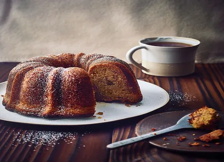 Gâteau au café, sucre roux, miel et noix de pécan