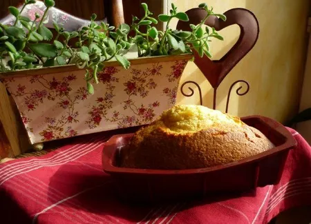 Gâteau au yaourt et à l'eau de fleur d'oranger