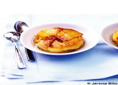 Gâteau aux fruits, caramel au beurre salé