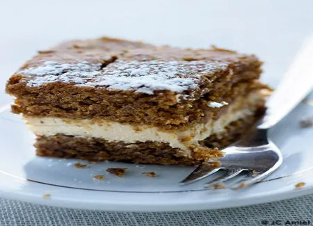 Gâteau aux noix et à la crème de mascarpone