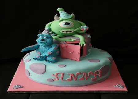 Gâteau d'anniversaire monstres et cie