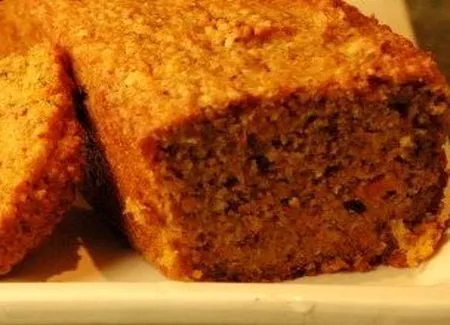 Gâteau de carottes aux noix et à la muscade