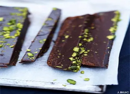 Gâteau très noir aux pistaches