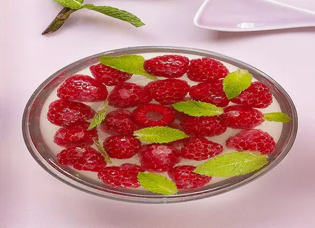 Gelée au thé vert et framboises