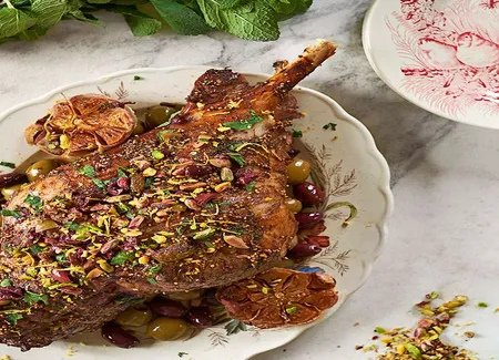 Gigot d'agneau aux épices et olives