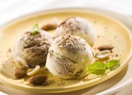 Glace aux amandes