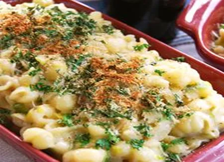 Gratin de coccetine et de fromage, à l'huile de truffe et aux herbes