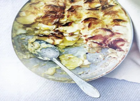 Gratin de pommes de terre au vin blanc et au mont d'or