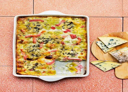 Gratin de ravioles du dauphiné aux lardons et à la fourme d'ambert