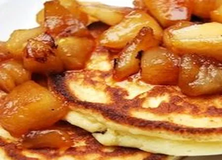 Hotcakes aux pommes caramélisées