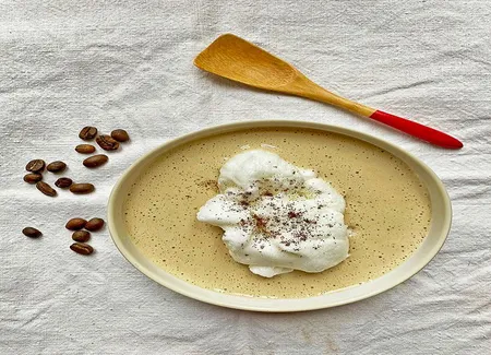Île flottante au café