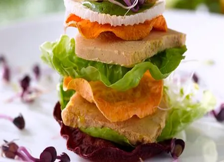 Le club sandwich au foie gras et fraîcheur potagère