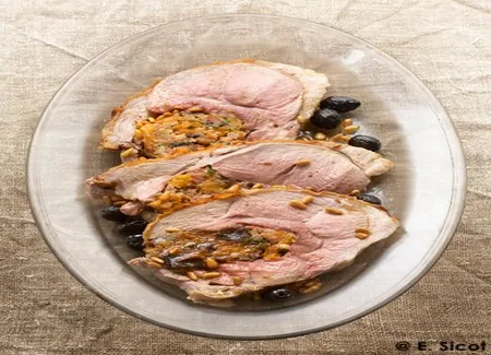Le chic : gigot farci aux fruits secs