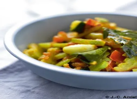 Légumes sautés au concombre amer