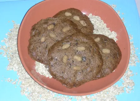 Les biscuits faciles de mathilde (pépites de chocolat, flocons d'avoine et cacahuètes)
