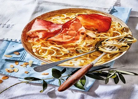 Linguine au gorgonzola et au speck