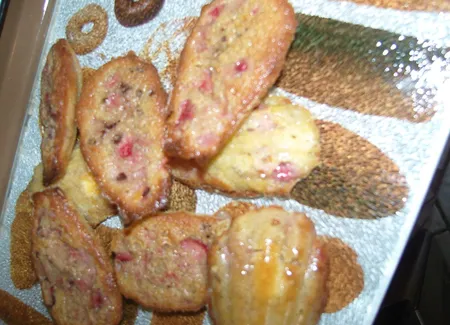 Madeleines au chocolat blanc et fraises