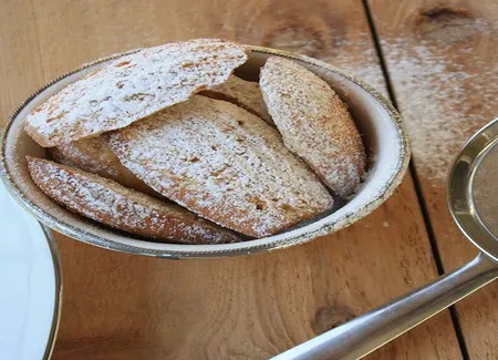 Madeleines aux fruits rouges sans gluten