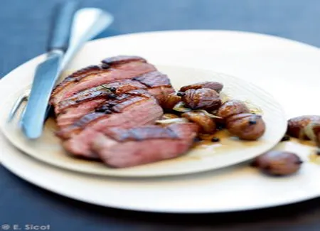 Magrets de canard au miel, aux épices et aux châtaignes