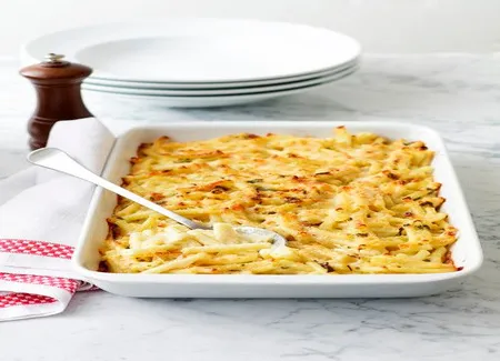 Makkaronia tou fournou (macaroni au four)