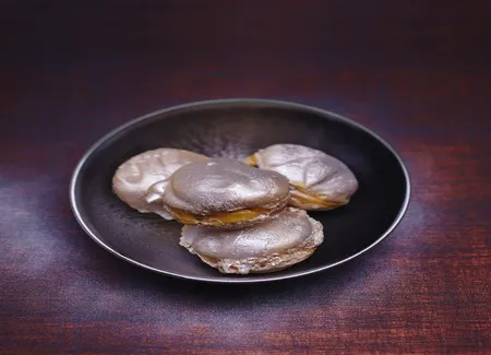 Meringues au curd passion