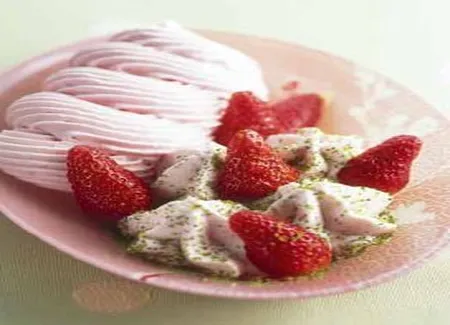Meringues fraises-chantilly