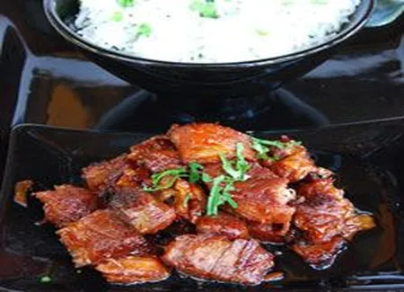 Mijoté de porc au caramel de coco