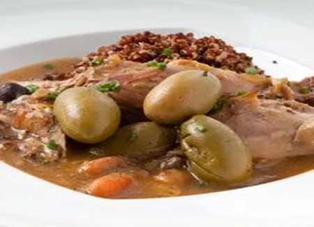 Mijoté de volaille aux olives et cari