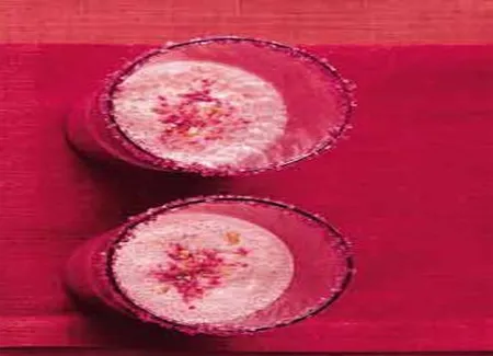 Milk shake à la rose et aux pralines
