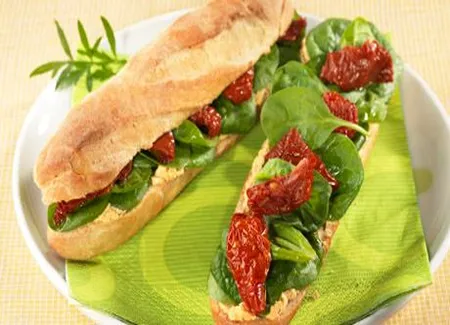 Mini-baguettes aux épinards et au chèvre frais