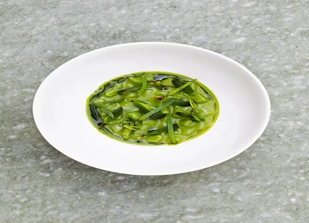 Mini-gnocchi aux feuilles de figuier, huile d'estragon