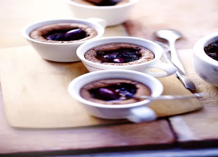 Mini-tasses de chocolat à la tapenade noire