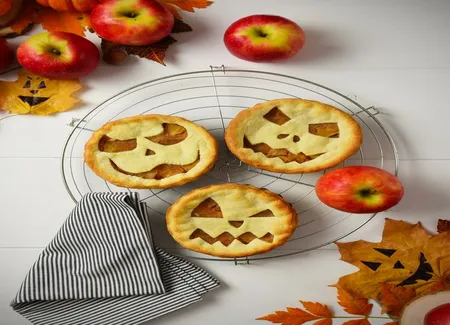 Mini tourtes d'halloween aux pommes pink lady