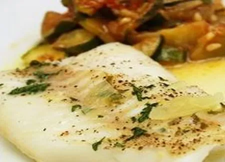 Morue, sauce au beurre citronné et à l'estragon