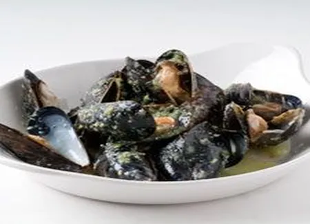 Moules au beurre persillé