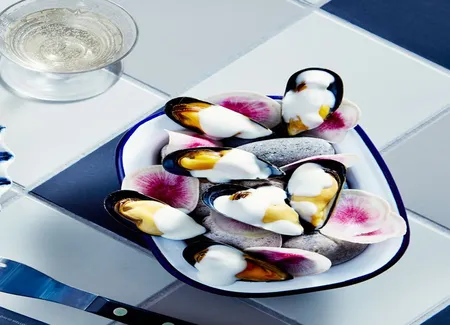 Moules au raifort, radis red meat de jean-françois piège