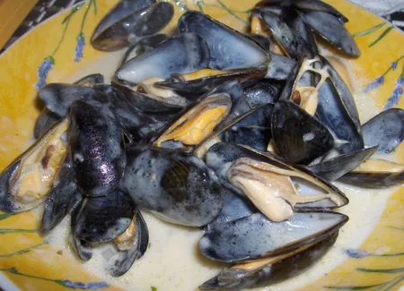 Moules de bouchot et leur sauce au comté