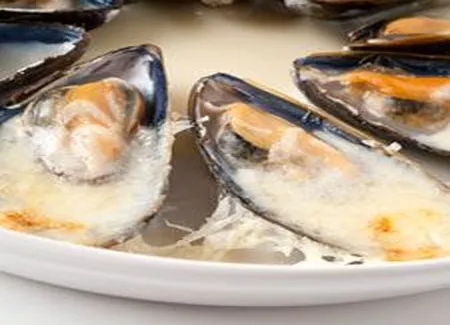 Moules gratinées au gruyère
