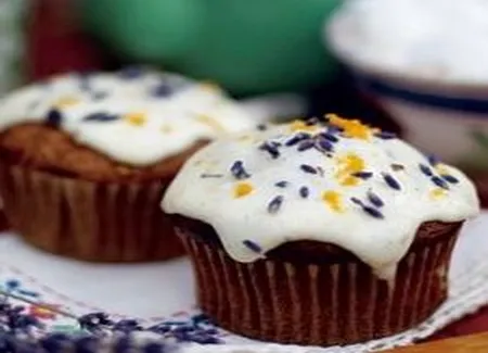 Muffins à la courge musquée avec un glaçage