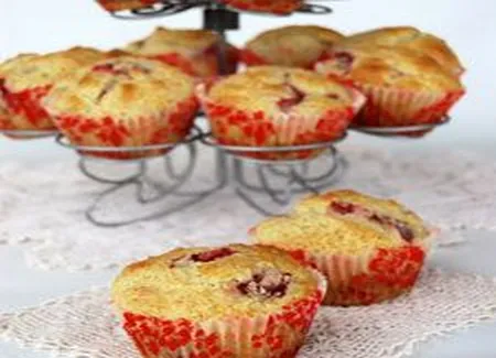 Muffins aux fraises et à la crème