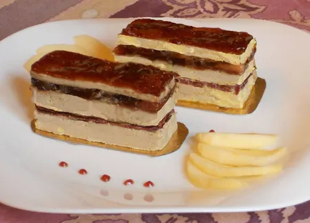 Opéra au magret et foie gras