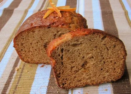 Pain d'épices aux écorces d'oranges confites