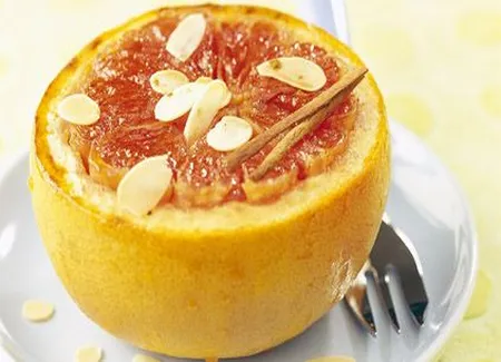 Pamplemousses rôtis aux amandes