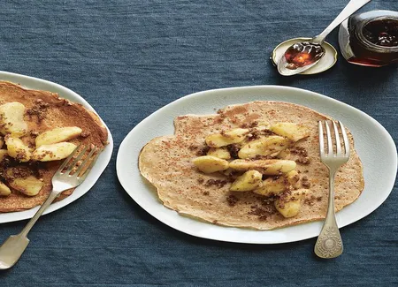 Pancakes à l'épeautre, pommes caramélisées de trish deseine