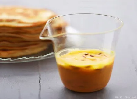 Pancakes à la banane, beurre au fruit de la passion