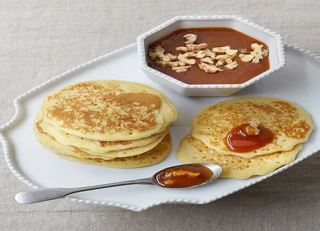 Pancakes, caramel aux fruits