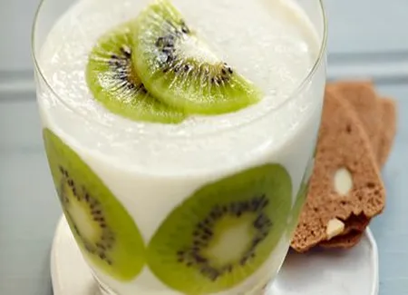Panna cotta vanillée aux kiwis de l'adour